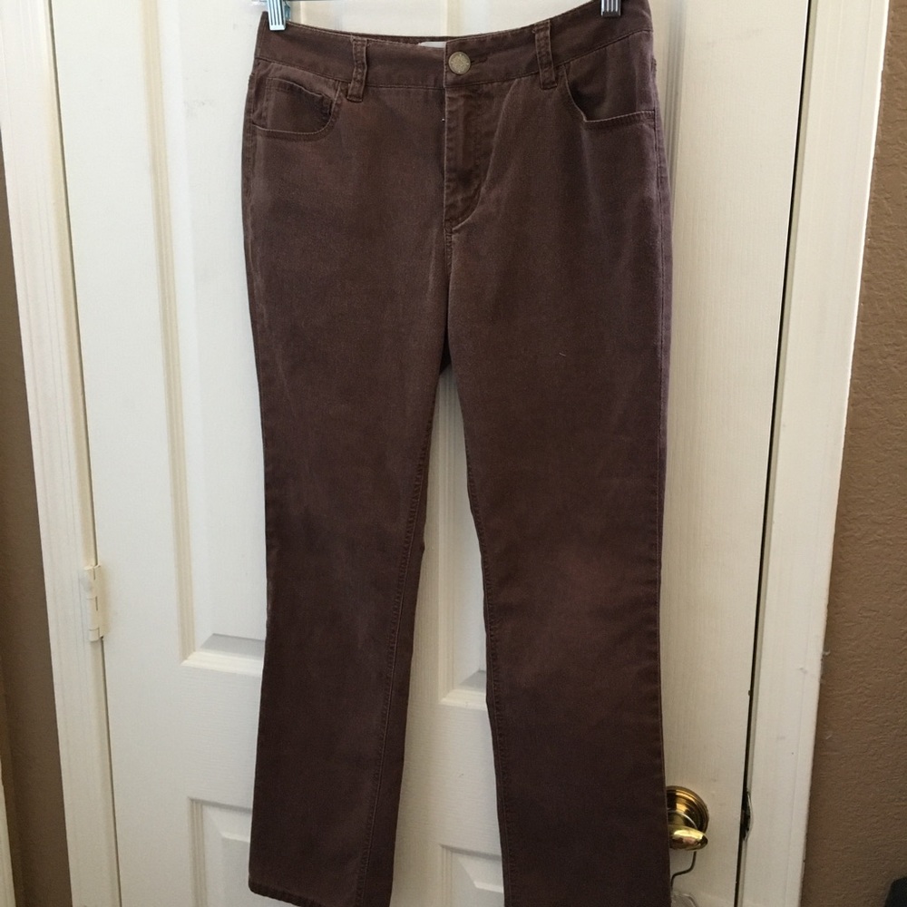 FINAL MARKDOWN Ladies Chico’s Jeans .5 small 6
